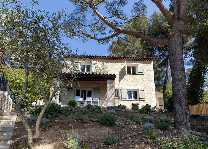 Hotel Domaine Du Mont Leuze à Villefranche-sur-Mer
