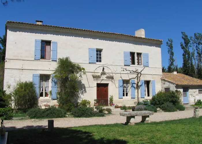 Le Mas Blanc Saint-Gilles 