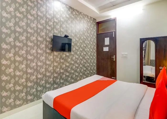 Oyo 74060 Taj Residency Hotel New Delhi
