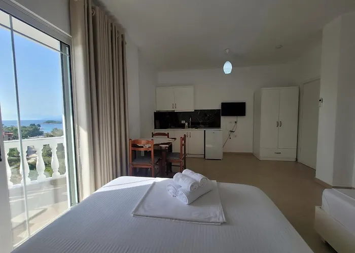Black Pearl Hotel Ksamil