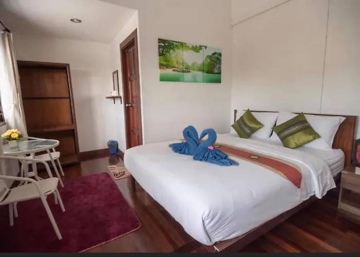 Nitro House Hostel Ko Tao