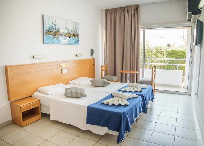 Cornelia Hotel Aya Napa