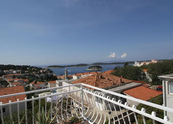 Tanya-Apartments And Rooms Hvar Town
