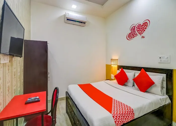 Oyo 74060 Taj Residency Hotel New Delhi