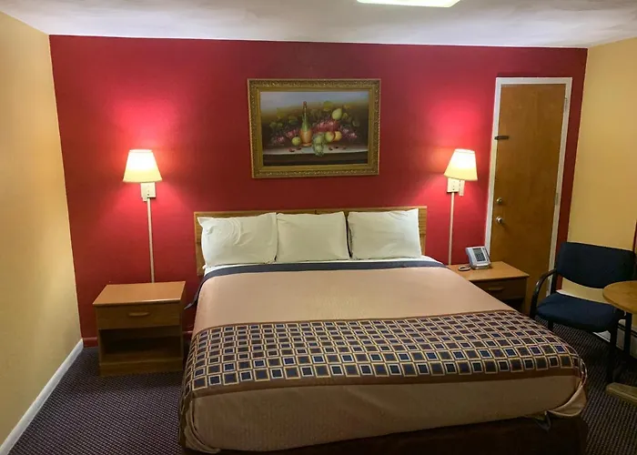 Utica Rest Inn