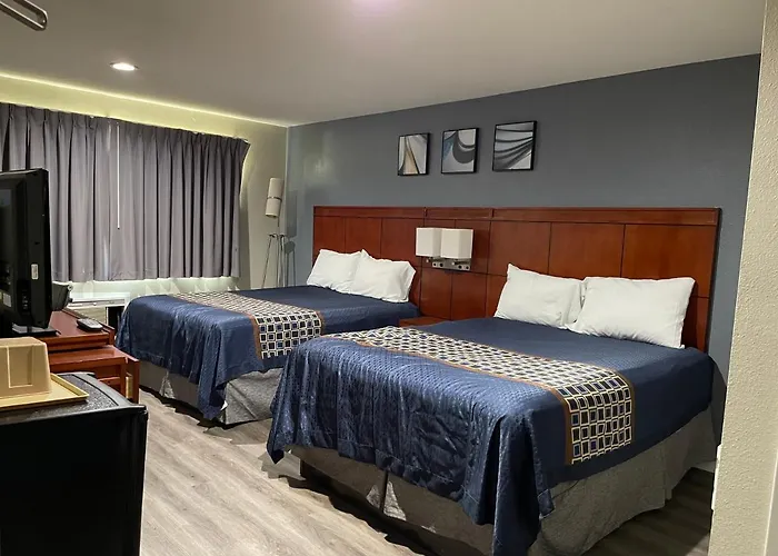 Bel Air Motor Hotel Tustin