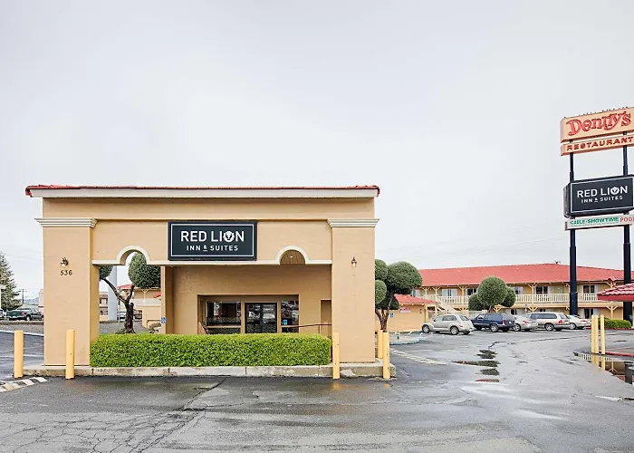 Red Lion Inn & Suites Redding