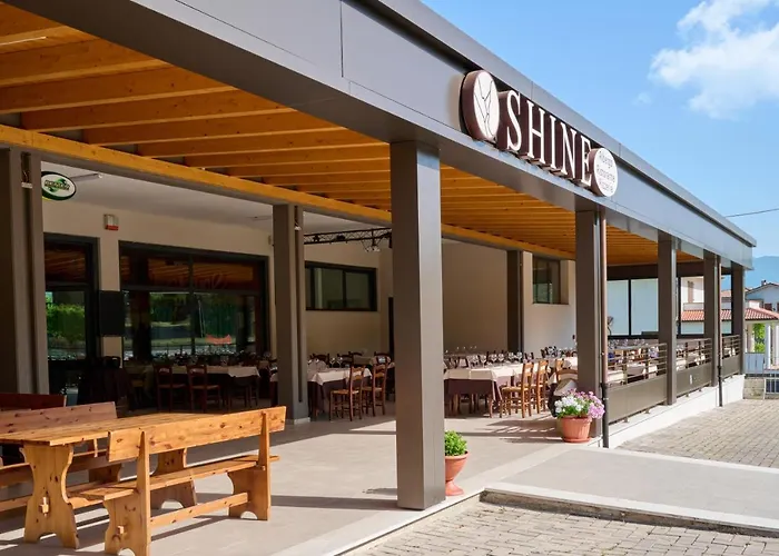 Albergo Shine Acqualagna