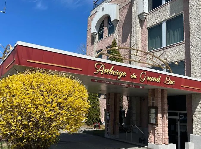 Auberge Du Grand Lac Magog