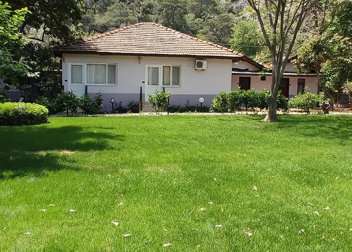 Garden Pansiyon Çıralı Kemer