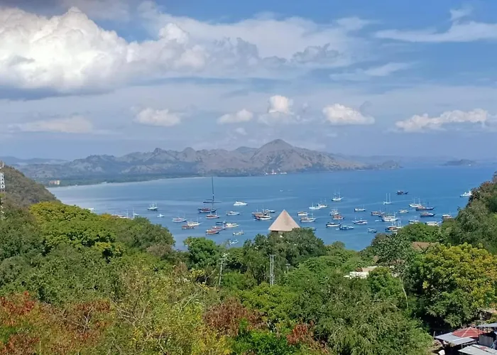 Cf Komodo Hotel Labuan Bajo