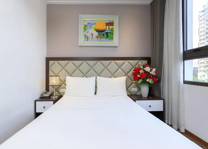 Yolo Wa Hotel Hà Nội