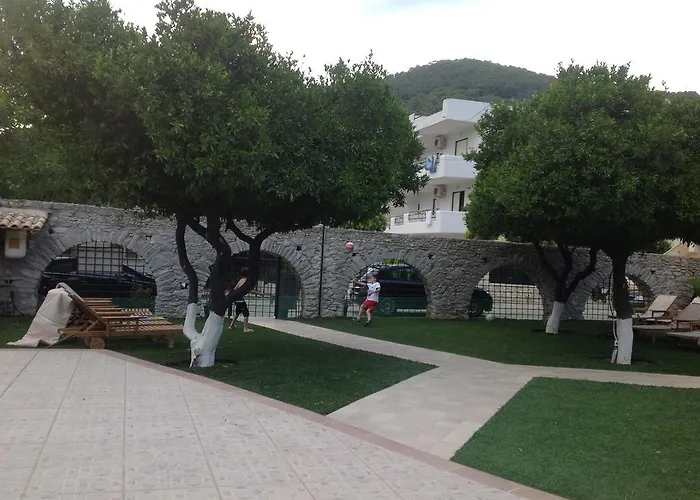 Kamares Apartments Εε Poros Town
