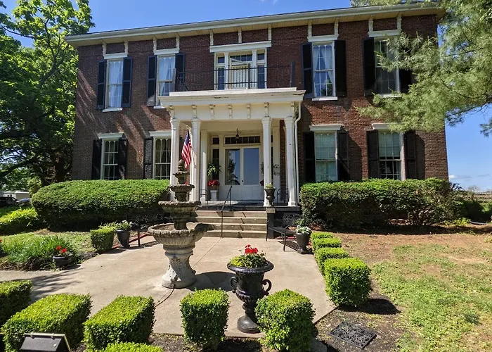 Maple Hill Manor Bed & Breakfast Springfield