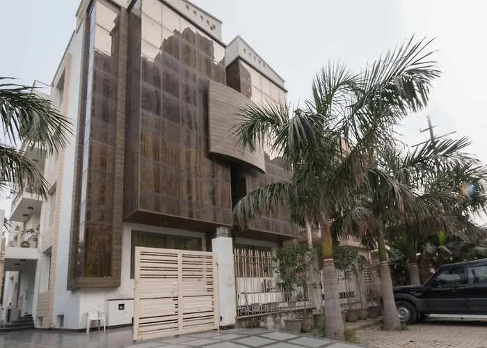 Treebo House Inn Noida
