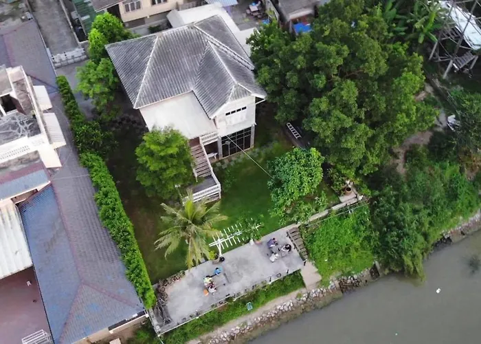 บ้านชมจันทร์ พระนครศรีอยุธยา