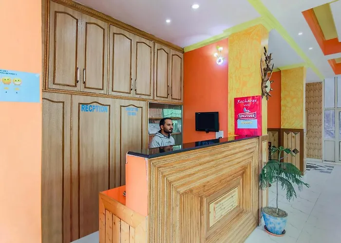 Oyo 14460 Green Park Homestay Shimla