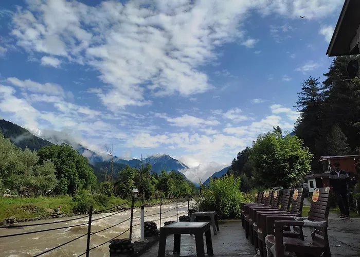 Hotel White House Pahalgam