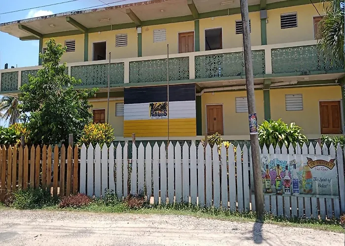 Pal'S On The Beach - Dangriga, Belize