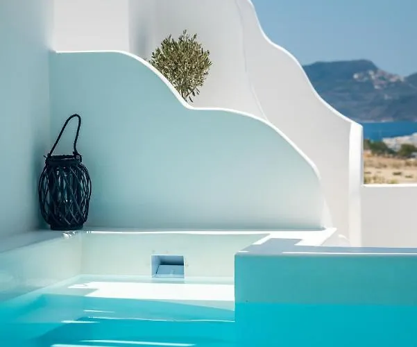 Calma Suite Milos Adamantas