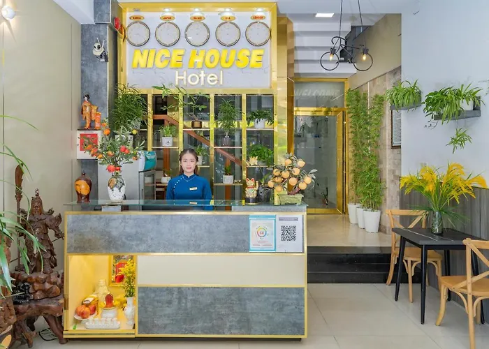 Nice House Hotel - Near My Khe Beach Đà Nẵng