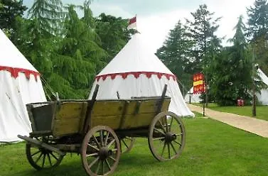 Warwick Castle Hotel