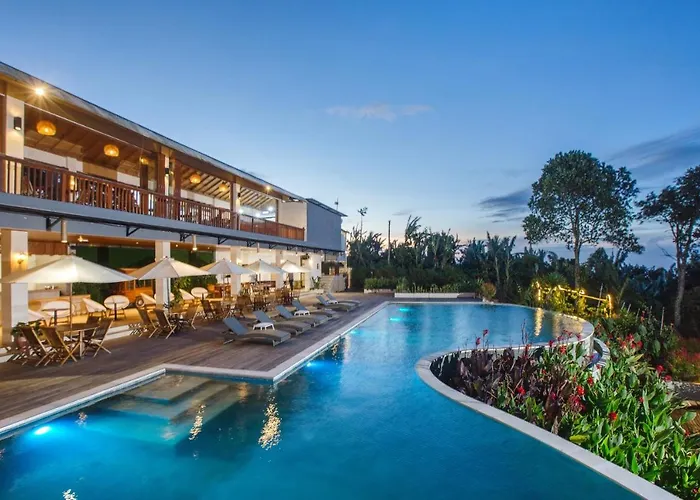 Giriwood Hotel & Villa Munduk 