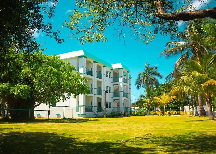 Best Western Grand Baymen Gardens San Pedro 