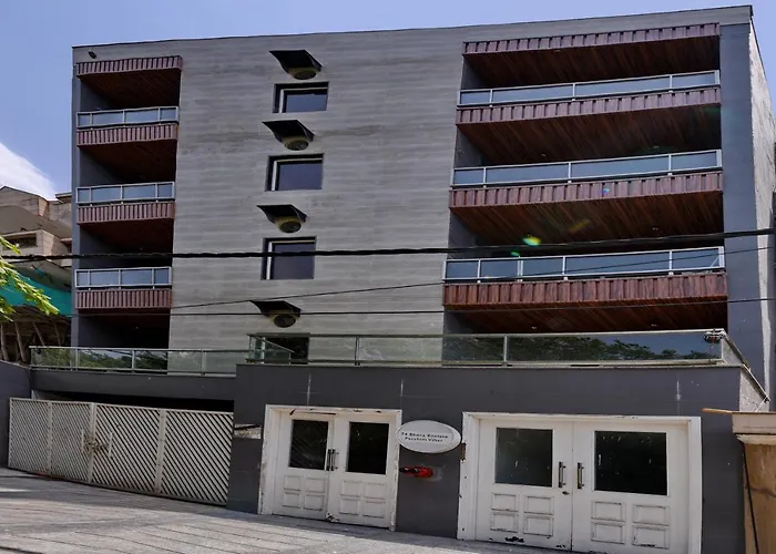Hotel Saffron Gold New Delhi