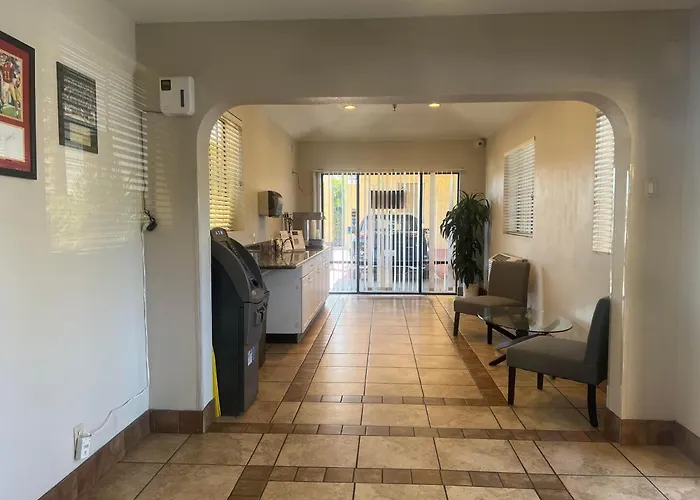 Lax Stadium Inn Lennox