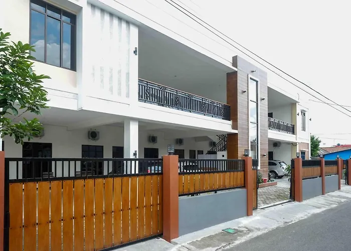 Reddoorz Near Terminal Tirtonadi 2 Hotel Surakarta 