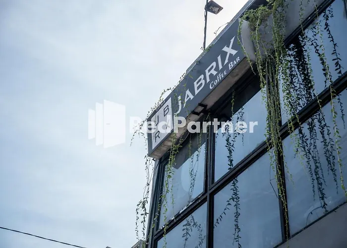 Jabrix Hotel Mitra Reddoorz Bandung