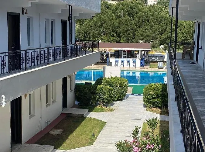 Palm Club Apart Otel Kuşadası