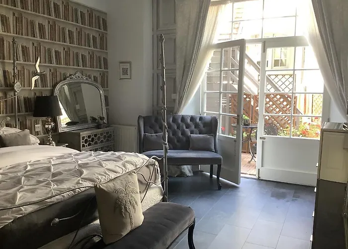 A Room In The City - West Edimburgo