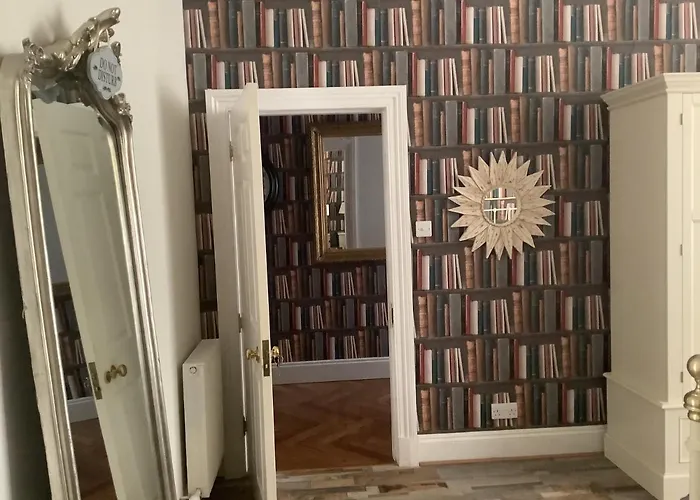 A Room In The City - West Edimburgo