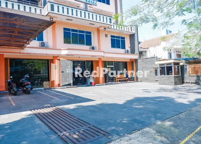 Grand Kembar Hotel Mitra Reddoorz Bandung