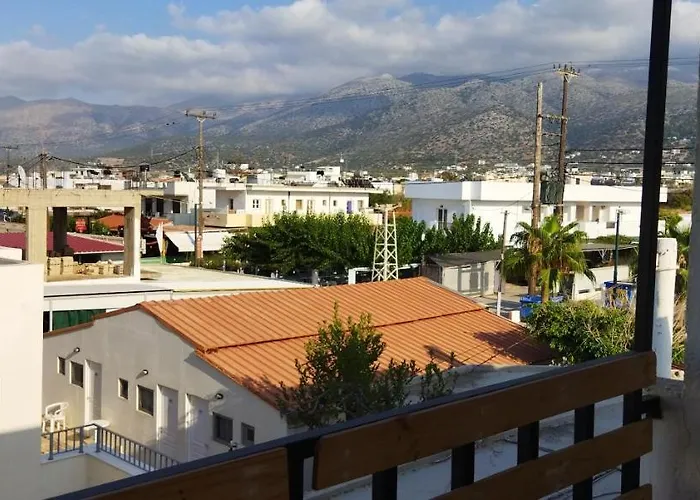 Cleo Rooms 250M From The Beach Malia