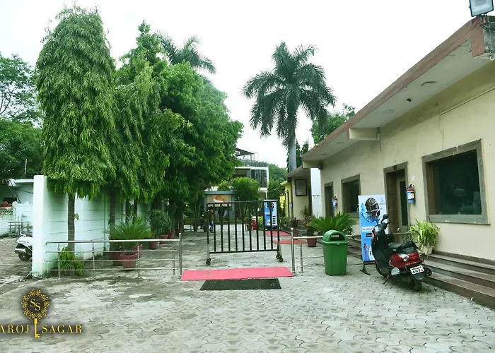 Hotel Saroj Sagar