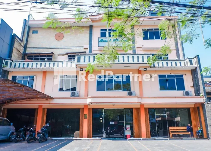 Grand Kembar Hotel Mitra Reddoorz Bandung