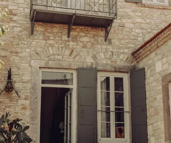 Karargah Urla Otel