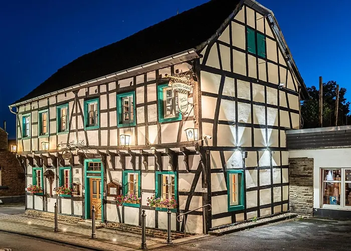 Land-Hotel Zum Schwan, Garni E-Ladestationen, -Spätanreise möglich-, Nähe Phantasialand Nähe Palmenparadies Euskirchen Weilerswist
