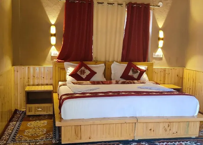 Kunzom Inn Tabo