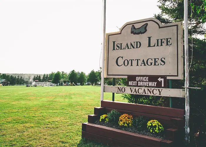Island Life Cottages Brackley Beach