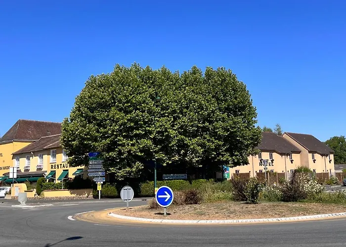 Hotel Du Lion D'argent Et Des Tanneries La Châtre