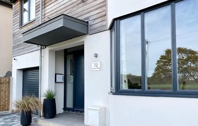 72 Ashley Road Bed & Breakfast Newmarket 