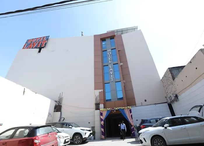 Hotel Lavit Couple Friendly Near Faridabad Metro Station