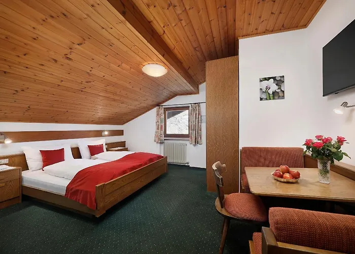 Pension Pichler Dorf Tirol