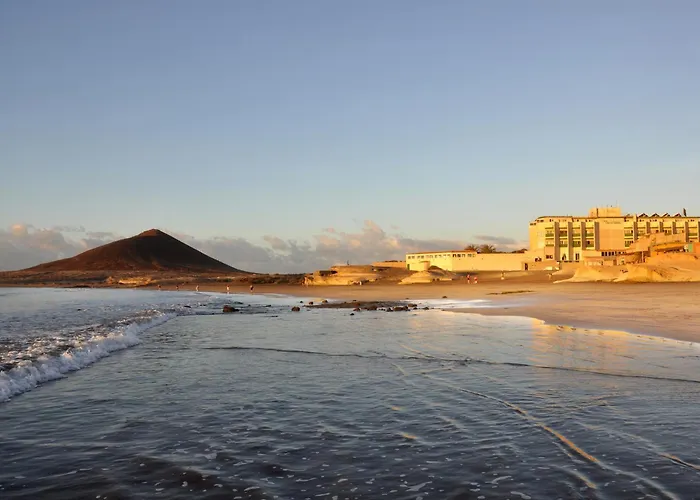 Playa Surf Cbbc Hotel El Medano 