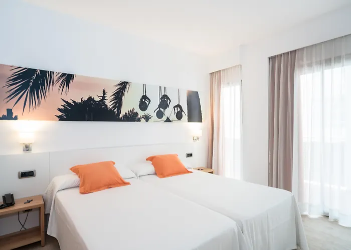 Thb Ocean Beach - Adults Only San Antonio 