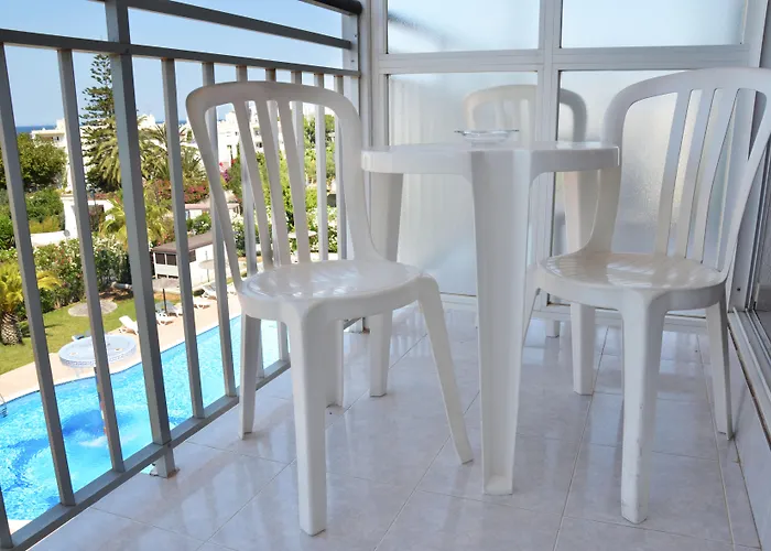Aparthotel Vibra Bay San Antonio 
